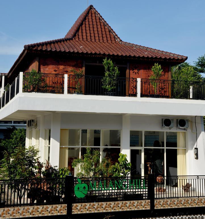 ホテル Malang Hill Syariah Redpartner エクステリア 写真