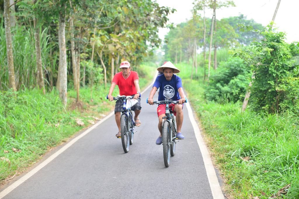 ホテル Malang Hill Syariah Redpartner エクステリア 写真