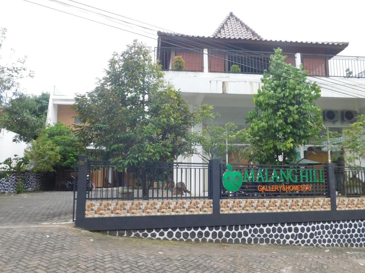 ホテル Malang Hill Syariah Redpartner エクステリア 写真
